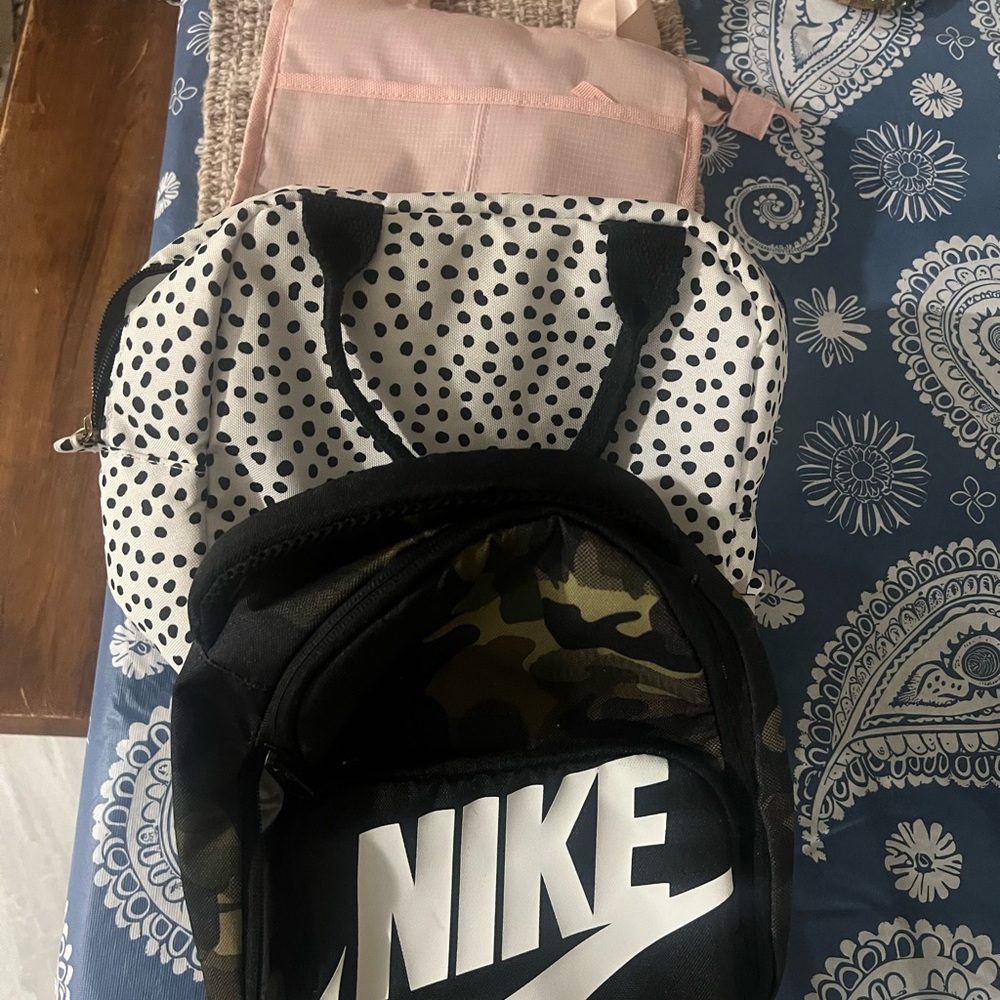 3 lunch bags